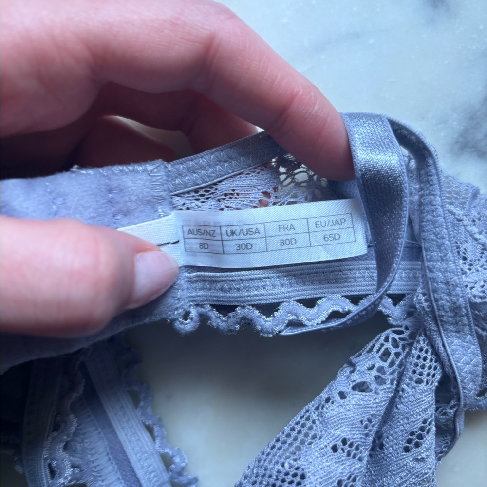 Lonely Label Lingerie Set in 30D and XS bottoms